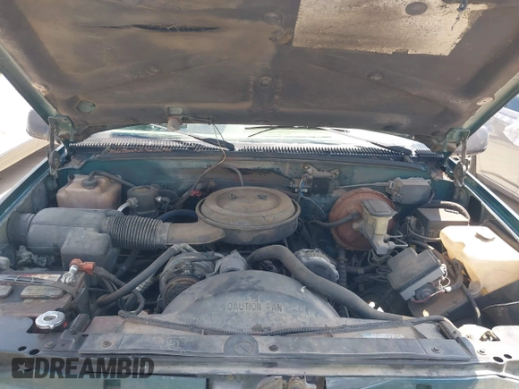 1995 GMC Suburban z VIN 1GKEC16KXSJ712111, wystawiony jako IAAI lot #42185423 z przebiegiem 269 010 mil mil oraz . Historia ofert i sprzedaży dostępna na DreamBid. Obrazek 10.