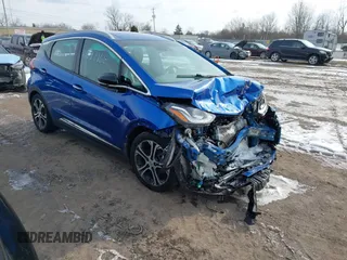 2019 Chevrolet Bolt EV Premier with VIN 1G1FZ6S07K4101038, listed as a IAAI auction lot 41597966 with 175,393 mi miles. Bid and sale history available at carsss.com. Image 1.