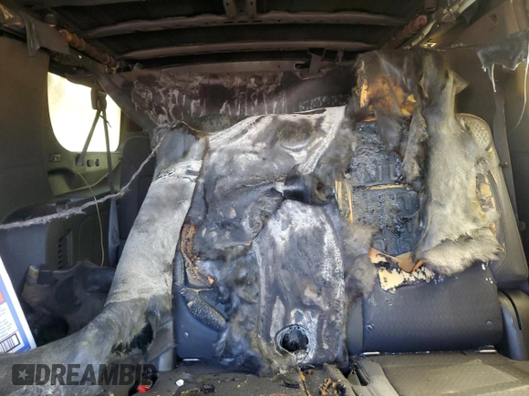 2022 Chevrolet Suburban LS z VIN 1GNSKBKD2NR226789, wystawiony jako Copart lot #54896545 z przebiegiem Nie podano mil oraz Nie do naprawy • Non repairable. Historia ofert i sprzedaży dostępna na DreamBid. Obrazek 10.