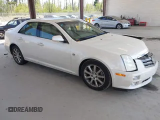 2005 Cadillac STS z VIN 1G6DC67A550206435, wystawiony jako IAAI lot #42110980 z przebiegiem 126 774 mil mil oraz . Historia ofert i sprzedaży dostępna na DreamBid. Obrazek 1.