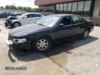 2001 Cadillac Seville Touring STS z VIN 1G6KY54961U257426, wystawiony jako Copart lot #45269275 z przebiegiem 177 990 mil mil oraz Nie do naprawy • Non repairable. Historia ofert i sprzedaży dostępna na DreamBid. Obrazek 1.
