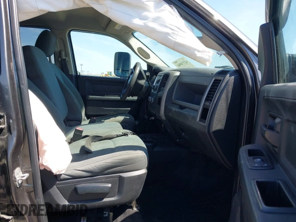 2015 Ram 2500 Tradesman z VIN 3C6TR5CT5FG528294, wystawiony jako IAAI lot #42374966 z przebiegiem Nie podano mil oraz . Historia ofert i sprzedaży dostępna na DreamBid. Obrazek 5.