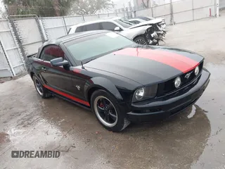 2009 Ford Mustang with VIN 1ZVHT84N295111905, listed as a IAAI auction lot 41445905 with 205,188 mi miles and . Bid and sale history available at DreamBid. Image 1.
