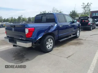 2017 Nissan Titan SV z VIN 1N6AA1EJ1HN535598, wystawiony jako IAAI lot #42237925 z przebiegiem 49 425 mil mil oraz . Historia ofert i sprzedaży dostępna na DreamBid. Obrazek 4.