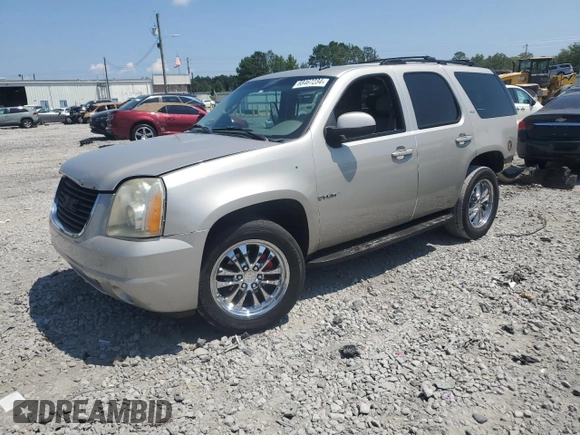 2007 GMC Yukon SLE with VIN 1GKFC13J77J129633, listed as a Copart auction lot 68467234 with 202,457 mi miles and Salvage Title. Bid and sale history available at carsss.com. Image 1.