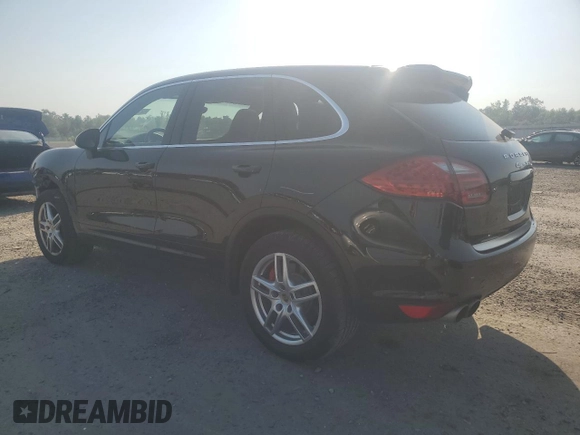 2014 Porsche Cayenne Turbo with VIN WP1AC2A25ELA81007, listed as a Copart auction lot 62140075 with 60,211 mi miles and Salvage title. Bid and sale history available at DreamBid. Image 2.