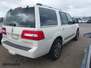 2007 Lincoln Navigator with VIN 5LMFU28597LJ12405, listed as a IAAI auction lot 41911651 with 168,416 mi miles. Bid and sale history available at carsss.com. Image 4.