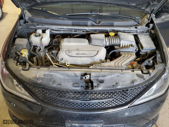2020 Chrysler Pacifica Touring with VIN 2C4RC1FG1LR287366, listed as a Copart auction lot 88038175 with 106,686 mi miles and Salvage Title. Bid and sale history available at carsss.com. Image 12.