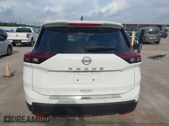 2024 Nissan Rogue S z VIN 5N1BT3AA5RC726064, wystawiony jako IAAI lot #42114661 z przebiegiem 4 306 mil mil oraz . Historia ofert i sprzedaży dostępna na DreamBid. Obrazek 16.