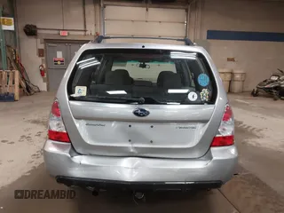 2006 Subaru Forester 2.5 X with VIN JF1SG636X6H712880, listed as a IAAI auction lot 40062211 with 127,537 mi miles. Bid and sale history available at carsss.com. Image 16.