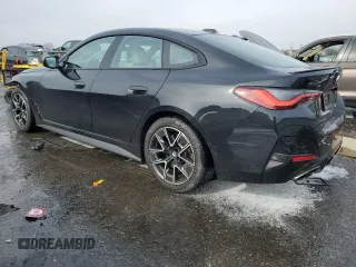 2022 BMW 4 Series M440i xDrive with VIN WBA13AW01NFL97602, listed as a Copart auction lot 43349585 with 46,123 mi miles and Salvage title. Bid and sale history available at DreamBid. Image 2.