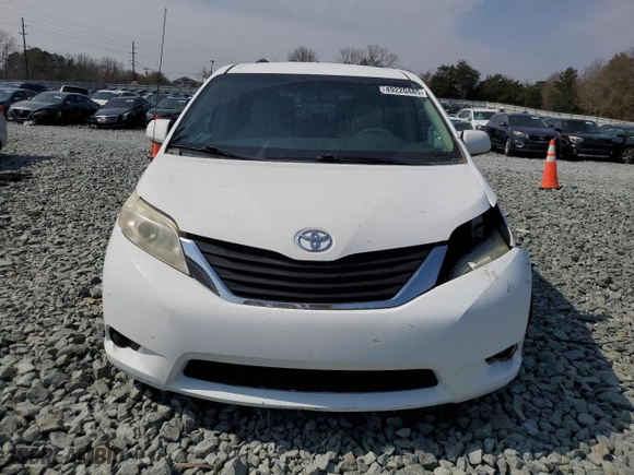 2011 Toyota Sienna LE AAS with VIN 5TDKK3DC5BS043922, listed as a Copart auction lot 49220485 with 218,892 mi miles and Salvage Title. Bid and sale history available at carsss.com. Image 5.