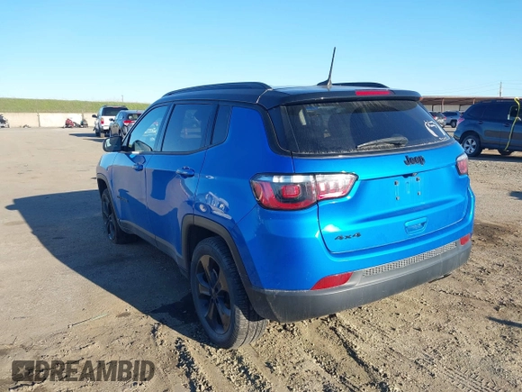 2021 Jeep Compass Latitude z VIN 3C4NJDBB7MT592742, wystawiony jako IAAI lot #41677701 z przebiegiem 84 428 mil mil oraz . Historia ofert i sprzedaży dostępna na DreamBid. Obrazek 3.