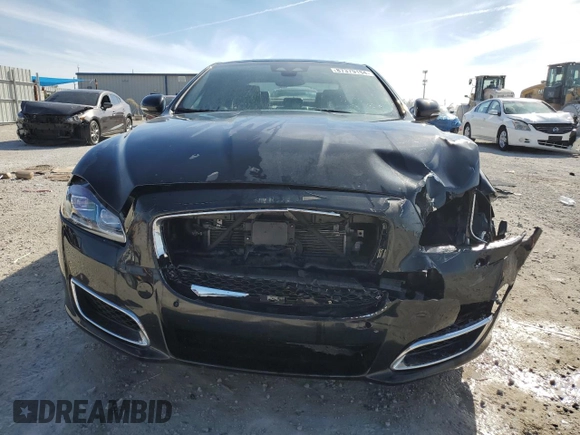 2019 Jaguar XJ Portfolio with VIN SAJWA2G76K8W21612, listed as a Copart auction lot 87379184 with 25,301 mi miles and Non Repairable. Bid and sale history available at DreamBid. Image 5.