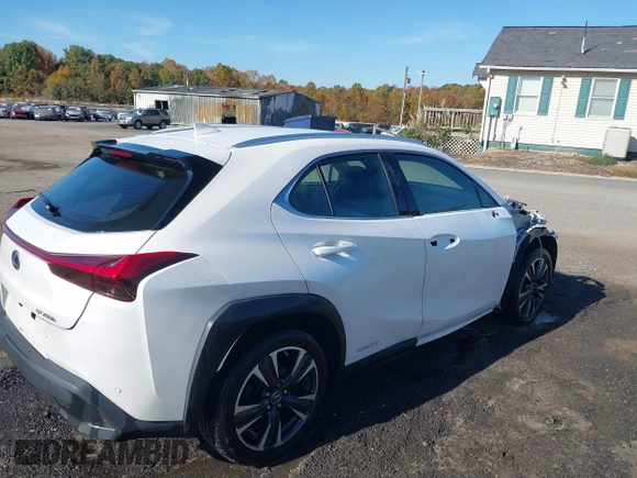2021 Lexus UX with VIN JTHP9JBH5M2053797, listed as a IAAI auction lot 40718103 with 57,366 mi miles. Bid and sale history available at carsss.com. Image 4.