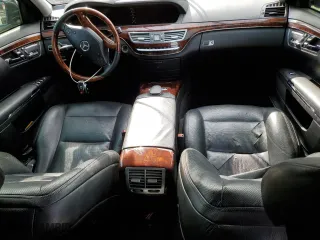 2012 Mercedes-Benz S-Class S 550 with VIN WDDNG7DB2CA430977, listed as a Copart auction lot 43639955 with 185,586 mi miles and Clean Title. Bid and sale history available at carsss.com. Image 8.