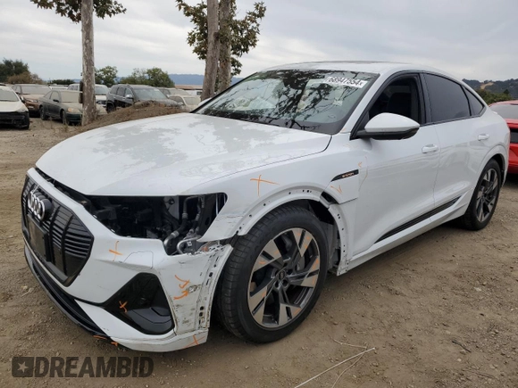 2023 Audi e-tron Sportback S line Premium z VIN WA11AAGEXPB004395, wystawiony jako Copart lot #68947554 z przebiegiem 19 852 mil mil oraz Szkoda całkowita • Salvage title. Historia ofert i sprzedaży dostępna na DreamBid. Obrazek 1.