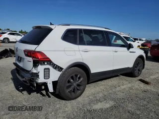 2024 Volkswagen Tiguan SE with VIN 3VVMB7AX6RM183285, listed as a Copart auction lot 58318465 with 9,586 mi miles and Salvage title. Bid and sale history available at DreamBid. Image 3.