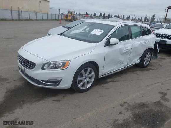 2017 Volvo V60 Premier with VIN YV140MEK0H1336301, listed as a IAAI auction lot 41607341 with 136,518 mi miles. Bid and sale history available at carsss.com. Image 2.