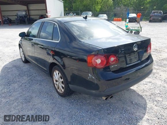 2010 Volkswagen Jetta SE с VIN 3VWRX7AJ7AM049582, выставлен на аукционе IAAI как лот 42280135 с пробегом 140 670 миль миль и . История ставок и продаж доступна на DreamBid. Изображение 3.