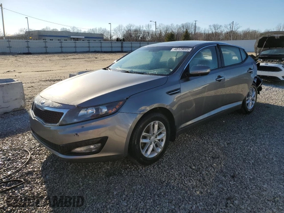 2013 Kia Optima LX z VIN 5XXGM4A76DG244326, wystawiony jako Copart lot #48129005 z przebiegiem 102 501 mil mil oraz Nie do naprawy • Non repairable. Historia ofert i sprzedaży dostępna na DreamBid. Obrazek 1.