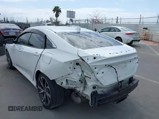 2019 Honda Civic Si z VIN 2HGFC1E58KH707715, wystawiony jako IAAI lot #42108131 z przebiegiem 126 044 mil mil oraz . Historia ofert i sprzedaży dostępna na DreamBid. Obrazek 6.