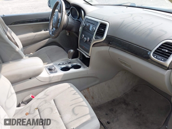 2011 Jeep Grand Cherokee Laredo with VIN 1J4RR4GG9BC643191, listed as a IAAI auction lot 42404547 with Not provided miles and . Bid and sale history available at DreamBid. Image 5.