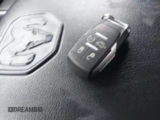2022 Ram 2500 Laramie z VIN 3C6UR5FL2NG377414, wystawiony jako IAAI lot #41492443 z przebiegiem 100 477 mil mil oraz . Historia ofert i sprzedaży dostępna na DreamBid. Obrazek 11.
