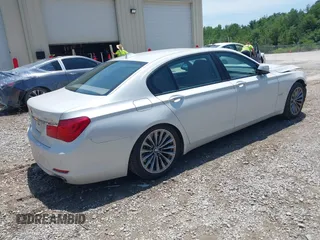 2011 BMW 7 Series 750Li с VIN WBAKB8C51BC852090, выставлен на аукционе IAAI как лот 42612038 с пробегом 101 179 миль миль и . История ставок и продаж доступна на DreamBid. Изображение 4.