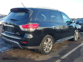 2015 Nissan Pathfinder Platinum with VIN 5N1AR2MM6FC666236, listed as a IAAI auction lot 41364384 with 117,730 mi miles. Bid and sale history available at carsss.com. Image 4.