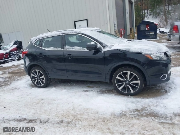 2017 Nissan Rogue Sport SL with VIN JN1BJ1CR8HW118668, listed as a IAAI auction lot 41037053 with 86,598 mi miles. Bid and sale history available at carsss.com. Image 13.