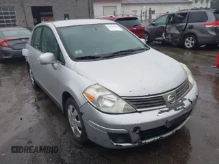 2008 Nissan Versa 1.8 S with VIN 3N1BC11E78L402230, listed as a IAAI auction lot 41939496 with 311,341 mi miles. Bid and sale history available at carsss.com. Image 1.