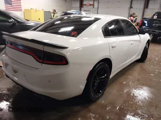 2017 Dodge Charger R/T z VIN 2C3CDXCT1HH556992, wystawiony jako IAAI lot #41555243 z przebiegiem 164 139 mil mil oraz . Historia ofert i sprzedaży dostępna na DreamBid. Obrazek 4.