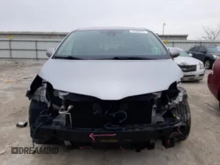 2018 Toyota Sienna XLE Auto Access Seat с VIN 5TDYZ3DC5JS929713, выставлен на аукционе Copart как лот 43368025 с пробегом 125 712 миль миль и На запчасти • Non repairable. История ставок и продаж доступна на DreamBid. Изображение 5.