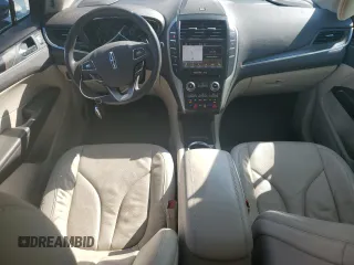 2019 Lincoln MKC Reserve with VIN 5LMCJ3C91KUL48660, listed as a Copart auction lot 52329455 with 67,163 mi miles and Salvage title. Bid and sale history available at DreamBid. Image 8.