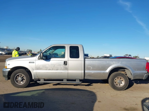 2004 Ford Super Duty F-250 XL with VIN 1FTNX20S04EB40010, listed as a IAAI auction lot 41376342 with 276,771 mi miles. Bid and sale history available at carsss.com. Image 13.