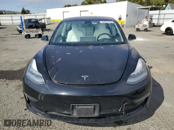 2020 Tesla Model 3 Standard Range Plus z VIN 5YJ3E1EA9LF606716, wystawiony jako Copart lot #52807955 z przebiegiem 40 393 mil mil oraz Szkoda całkowita • Salvage title. Historia ofert i sprzedaży dostępna na DreamBid. Obrazek 5.
