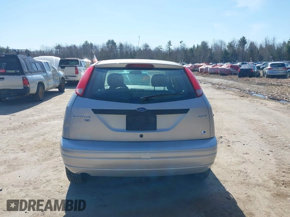 2005 Ford Focus S with VIN 3FAFP37N25R117732, listed as a IAAI auction lot 42078394 with 177,924 mi miles and . Bid and sale history available at carsss.com. Image 15.