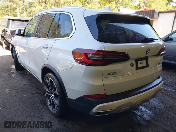 2022 BMW X5 xDrive40i with VIN 5UXCR6C03N9L92409, listed as a IAAI auction lot 42012166 with 40,947 mi miles and . Bid and sale history available at DreamBid. Image 3.