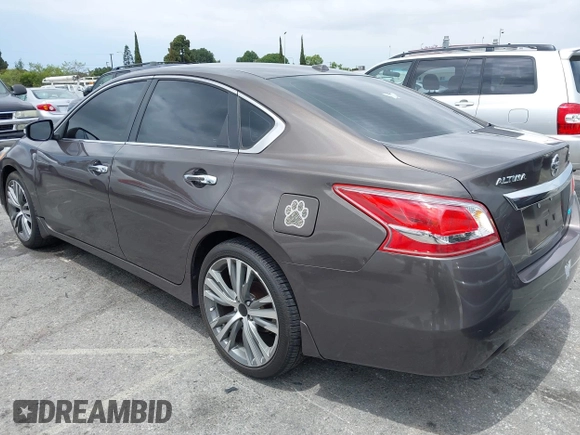 2013 Nissan Altima SV with VIN 1N4AL3AP5DN515499, listed as a IAAI auction lot 42121250 with 78,321 mi miles and . Bid and sale history available at carsss.com. Image 3.