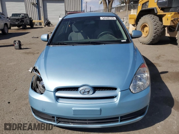 2010 Hyundai Accent GS z VIN KMHCM3AC4AU174333, wystawiony jako Copart lot #54440125 z przebiegiem 63 312 mil mil oraz Szkoda całkowita • Salvage title. Historia ofert i sprzedaży dostępna na DreamBid. Obrazek 5.