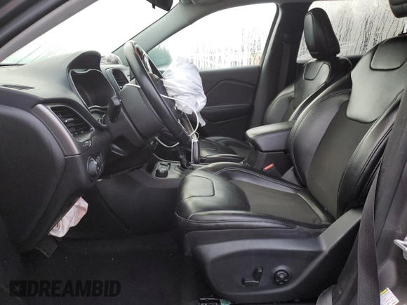 2019 Jeep Cherokee Latitude Plus with VIN 1C4PJMLB3KD306461, listed as a Copart auction lot 86721844 with 58,252 mi miles and Salvage Title. Bid and sale history available at carsss.com. Image 7.