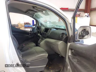 2021 Nissan NV200 SV z VIN 3N6CM0KN6MK690911, wystawiony jako IAAI lot #41250782 z przebiegiem Nie podano mil oraz . Historia ofert i sprzedaży dostępna na DreamBid. Obrazek 5.