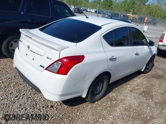 2015 Nissan Versa SV with VIN 3N1CN7AP0FL931860, listed as a IAAI auction lot 41929337 with 148,432 mi miles. Bid and sale history available at carsss.com. Image 4.