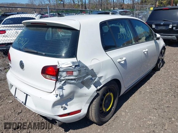2010 Volkswagen GTI с VIN WVWGV9AJ1AW234755, выставлен на аукционе IAAI как лот 42002774 с пробегом Не указан миль и . История ставок и продаж доступна на DreamBid. Изображение 4.