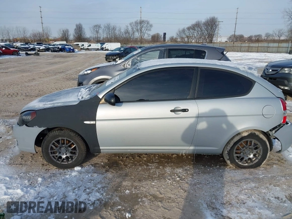2011 Hyundai Accent GS z VIN KMHCM3AC9BU195826, wystawiony jako IAAI lot #41610260 z przebiegiem 112 508 mil mil oraz . Historia ofert i sprzedaży dostępna na DreamBid. Obrazek 14.