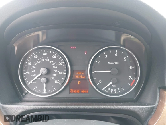2007 BMW 3 Series 328i with VIN WBAVC53577FZ81305, listed as a IAAI auction lot 42575262 with 76,398 mi miles and . Bid and sale history available at DreamBid. Image 7.