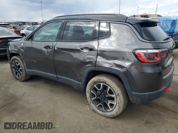 2019 Jeep Compass Trailhawk with VIN 3C4NJDDB0KT775734, listed as a Copart auction lot 50726555 with 81,812 mi miles and Salvage Title. Bid and sale history available at carsss.com. Image 2.