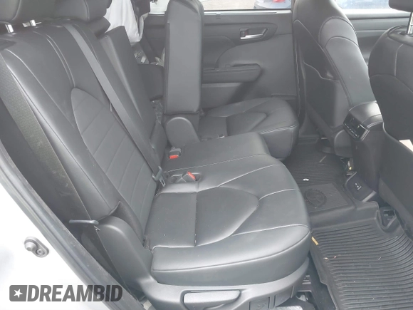 2024 Toyota Highlander LE with VIN 5TDKDRBH3RS532227, listed as a IAAI auction lot 41344982 with 10,116 mi miles and . Bid and sale history available at DreamBid. Image 8.