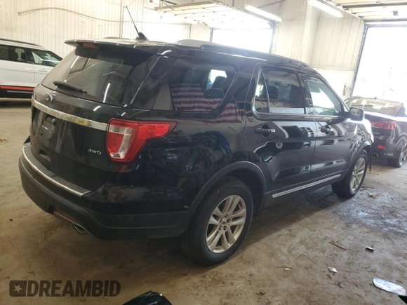 2018 Ford Explorer XLT z VIN 1FM5K8D81JGC06110, wystawiony jako Copart lot #58719295 z przebiegiem 92 645 mil mil oraz Szkoda całkowita • Salvage title. Historia ofert i sprzedaży dostępna na DreamBid. Obrazek 3.